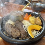 炭焼きハンバーグ 牛吉 - 