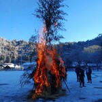 OTOTO JET - 参考写真、どんど焼きの日にご馳走を食べよう