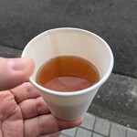 HiO ICE CREAM Atelier 自由が丘 - サービスのほうじ茶
