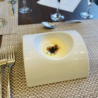 グラマシースイート ストリングスホテル名古屋 - カリフラワーのポタージュ トリュフとフライドオニオンを浮かべて