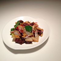 中華料理 桃李 - 牛フィレ肉とナッツの炒め