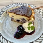 02glee - 料理写真:ブルーベリーチーズケーキ