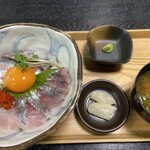 竹乃家 - 大羽鰯と真鯵のハーフ丼