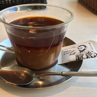 TOOTH TOOTH GARDEN RESTAURANT - お砂糖の絵柄が素敵な食後のコーヒー。
