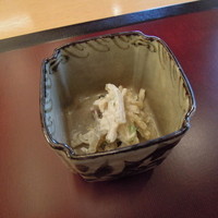 日本料理 はなの - 先付：蟹 切干大根 三つ葉白和え