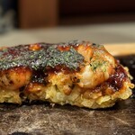 浅井 - 濃すぎない甘口ソースと、生地がぴったり！ジューシーでカリカリした天カスがナイスなアクセントになっててჱ̒ (^O^)