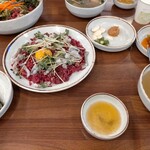 형제육회 - 食事全景