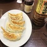 中華料理 成喜 - 大き目餃子