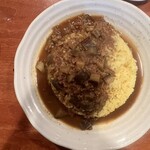 ムーンボウ - lunch
            茄子と挽き肉のカレー
            チャイ（インド風ミルクティー）ホット
            Chaiとセット