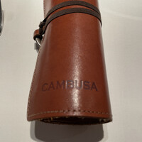 カンブーザ - メニュー巻いてあります♪