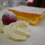 銀座ウエスト - 今の時期は巨峰添え（2013年11月3日）