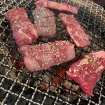 七輪炭火焼肉 遊輪 - 