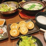 ハイカラ餃子酒場 - 