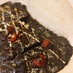 ローザロッサ - 「なすとソーセージの黒カレー」1,000円