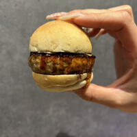 とり料理 鳥者 - 鴨肉バーガー