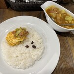 コロンブス - ベーコンエッグキャベツカレー