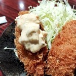 とんかつ六角箸 - 牡蠣フライにはタルタルソース