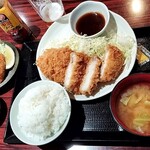 とんかつ六角箸 - ロース豚カツ定食、牡蠣フライ2個