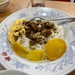 清華楼 - 扣肉燴飯（豚肉の角煮御飯）