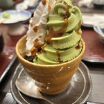 Hyotan - 黑糖果凍與冰淇淋的簡約聖代 690日圓