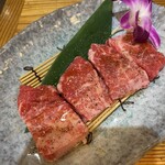 炭火焼肉 キョロちゃん - 特ロース