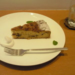 サリーガーデン - サワークリームナッツケーキ