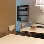 PIZZA GALLERIA - シンプルなインテリア