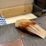 鮨綴 - 柔らかすぎる。煮たイカ