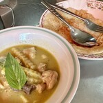 Mae Pranom Original Thai Food - ROTI＋GREEN CURRY CHICKEN