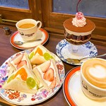 ぽえむ マノ ア マノ コーヒー - 