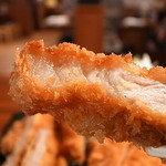 牛とん亭 - ロースの脂はちょっと萎び気味