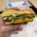 McDonald's - 蕈菇安格斯牛肉堡/ボケました