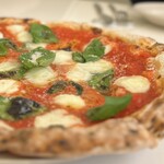 ファカロー ピッツァ ギャラリー - マルゲリータ コン ブーファラ