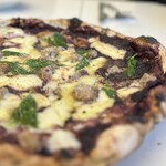 ファカロー ピッツァ ギャラリー - ニンジンとサルシッチャ