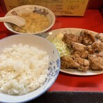 亀楽 - 若鶏の唐揚げライスミニ玉子スープ付き　半ライスおかわりして¥1100