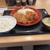 かつや - 料理写真:ロースカツ・唐揚げ定食