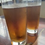 かつ丼多勝 - ビッグサイズの麦茶