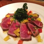 ワンアンドオンリー - 牛肉のタタキ。