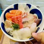 Koga Sengyoten - 海鮮丼