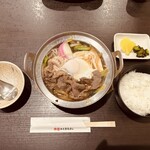 松阪まるよし - 肉鍋　松阪牛75g 2860円