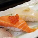 Sushi zammai - トロサーモン、スルメイカ。