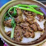 民記煲仔飯 - スペアリブと牛肉土鍋ご飯