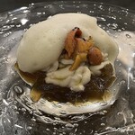 カーサ・デル・チーボ - 白子のアッフォガーレとバフン海胆 菊芋のコンソメジュレとペペネロに毛蟹のスキューマ