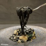 カーサ・デル・チーボ - イカ墨が練り込まれた自家製のタリオリーニ