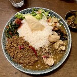 curry bar nidomi - 混盛バスマティライス.ライス大盛、オクラのマサラ