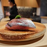 鮨 富かわ - アジ 肉厚