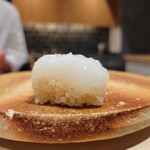 鮨 富かわ - アオリイカ ツブツブのご飯とねっとりなイカが、 口の中で 戦うような感じで味わえる