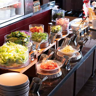 LUNCH's popular salad bar