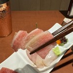 酒肴場 屯 - 大間のまぐろ、炙り大トロ！