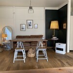 アンク クラシック カフェ - 店内はモダン風洒落た感がある